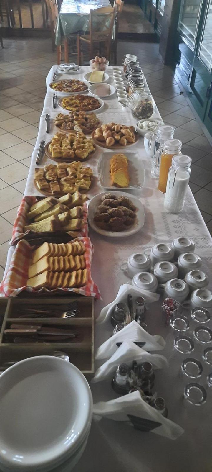Athamania Artas Hotel Athamanio Bagian luar foto