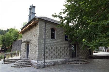 Athamania Artas Hotel Athamanio Bagian luar foto